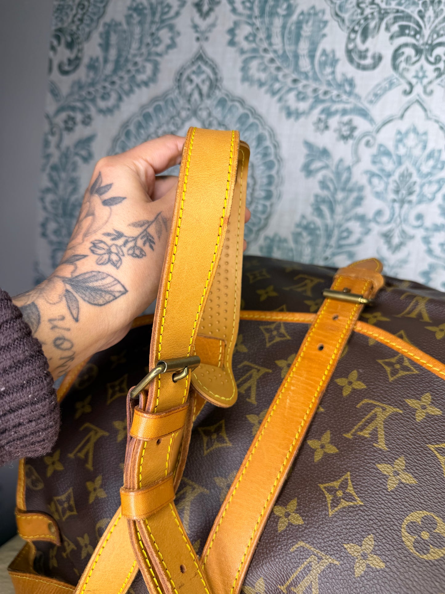 Louis Vuitton Saumur 35