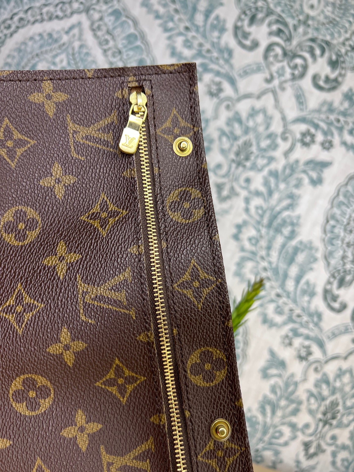 Louis Vuitton Randonnee Pouch I9