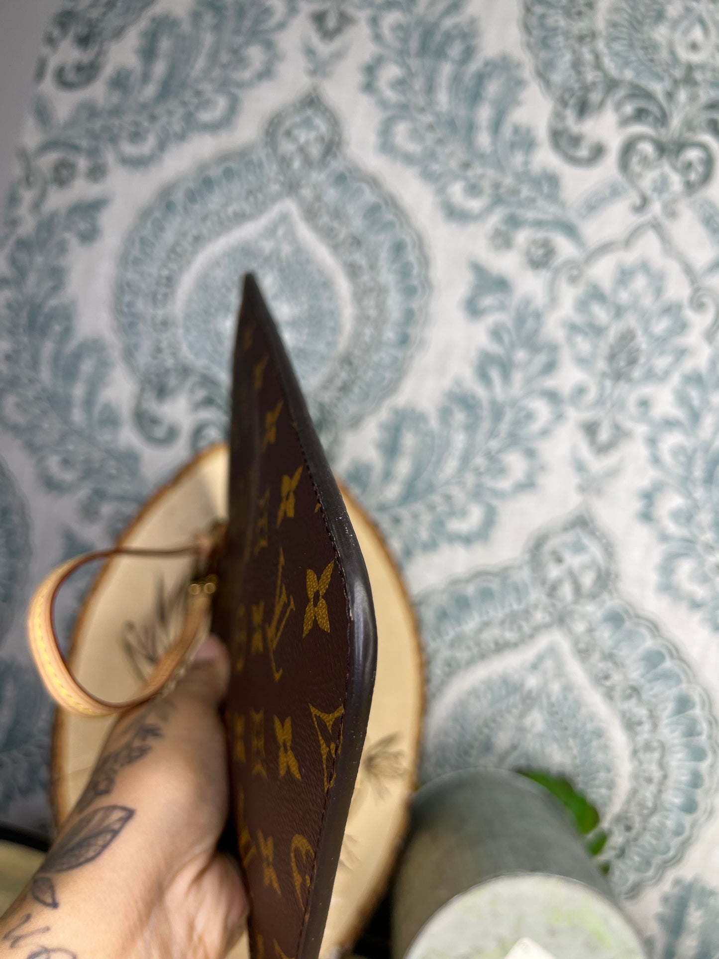 Neverfull Pouch Cherry Red