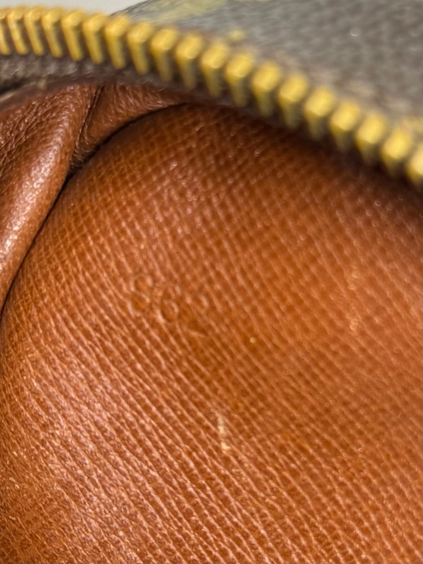 Louis Vuitton Trocadero 27 (damaged)