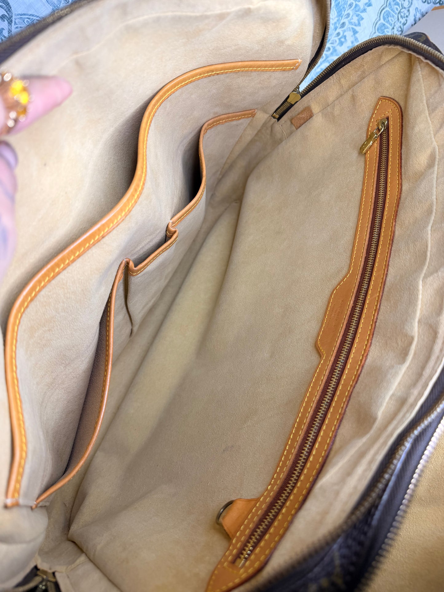 Louis Vuitton Porte Documents Voyage GM
