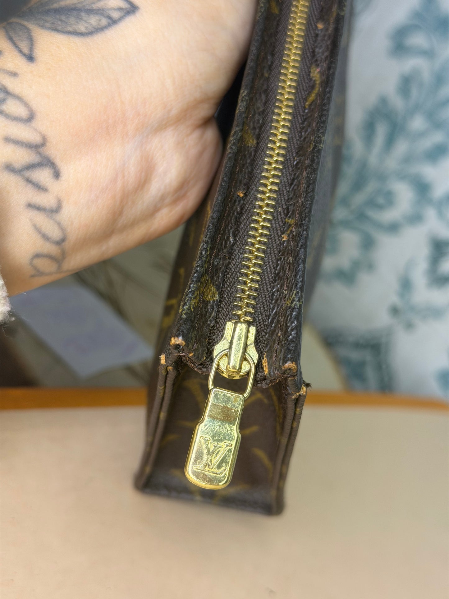 Louis Vuitton Toiletry 15