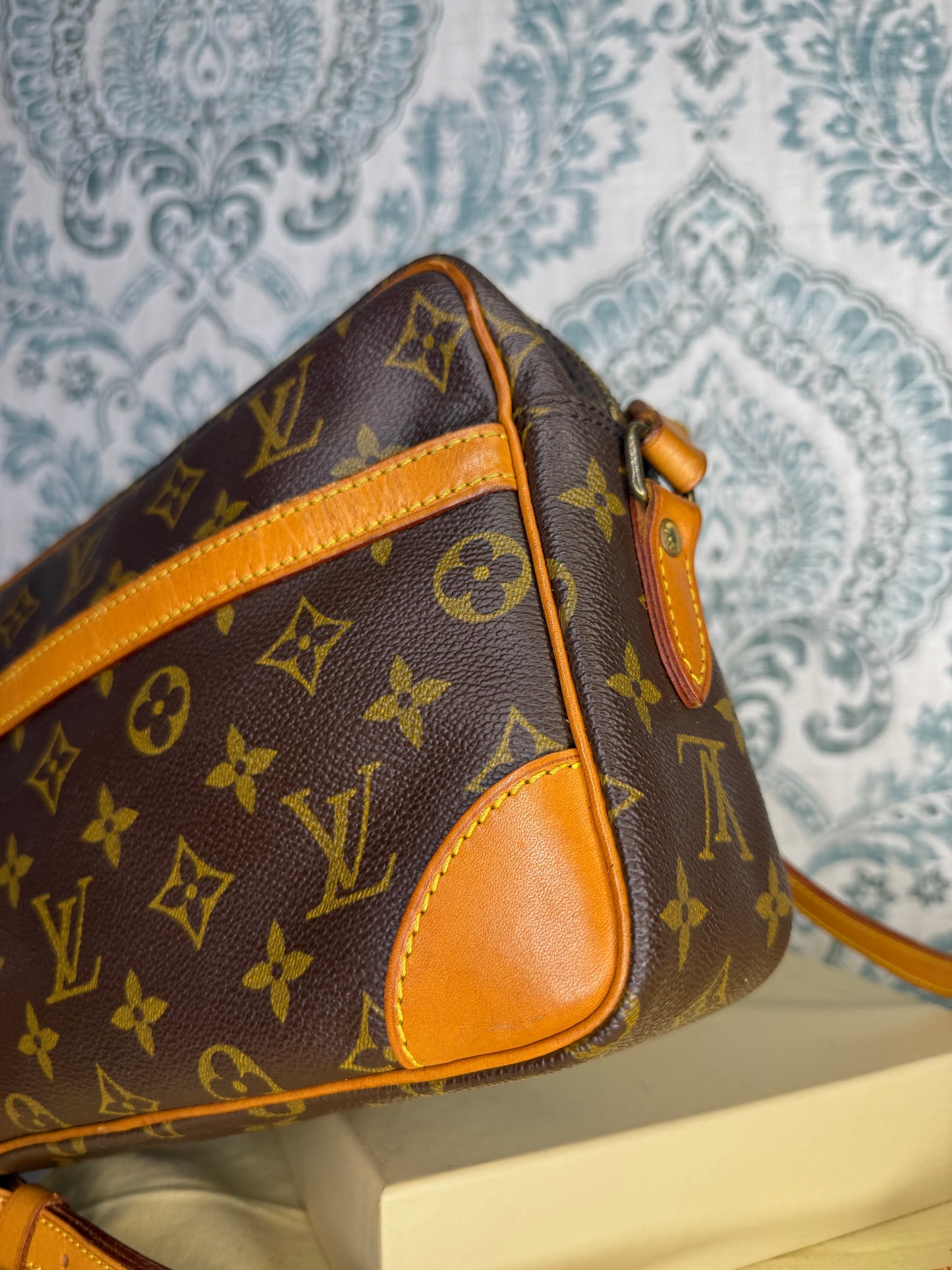 Louis Vuitton Trocadero 27