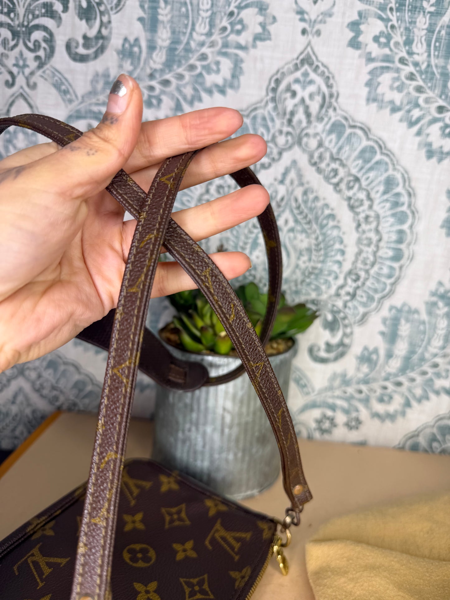 Louis Vuitton Pochette Accessories with Monogram Strap