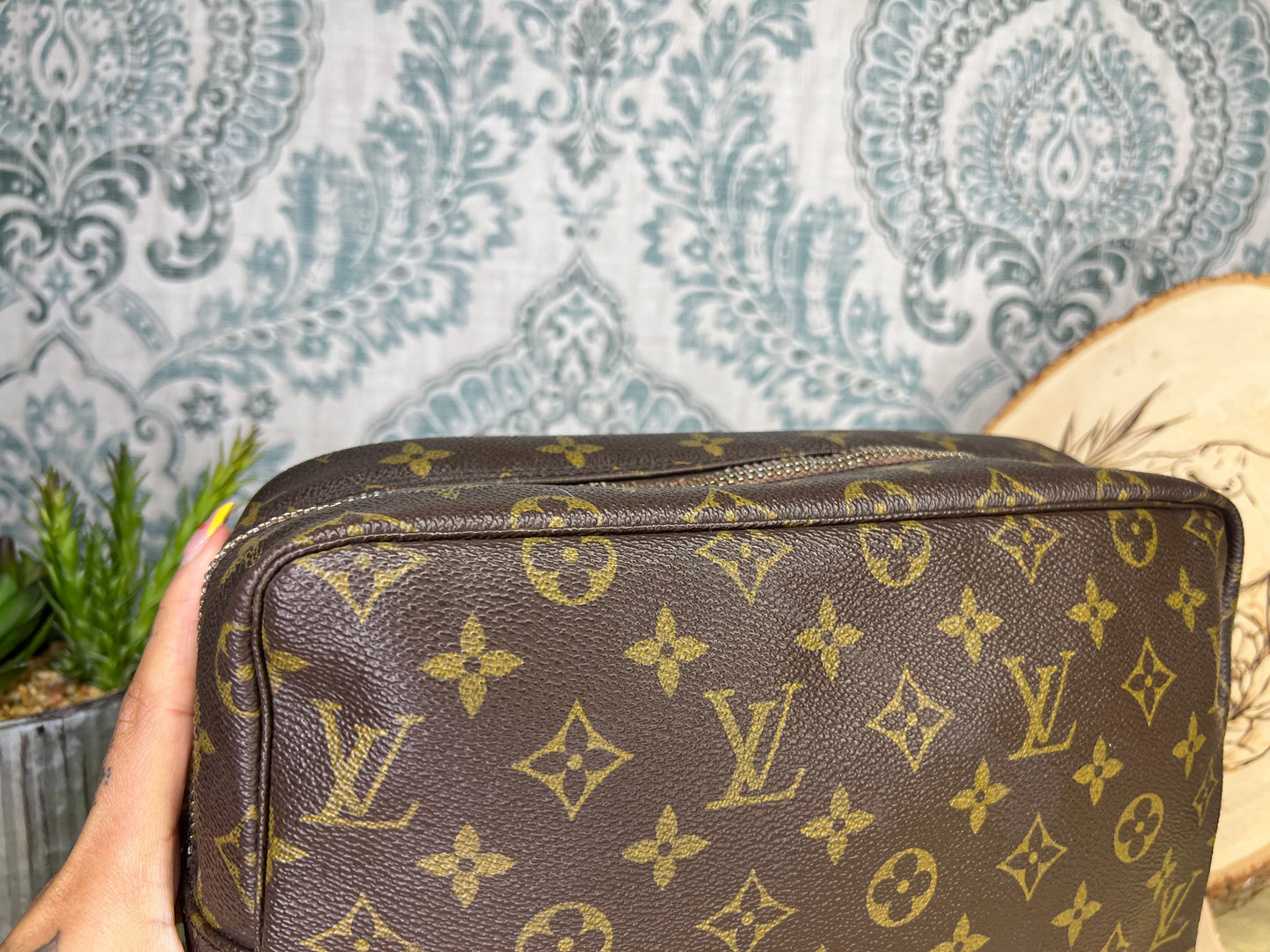 Louis Vuitton Trousse 28