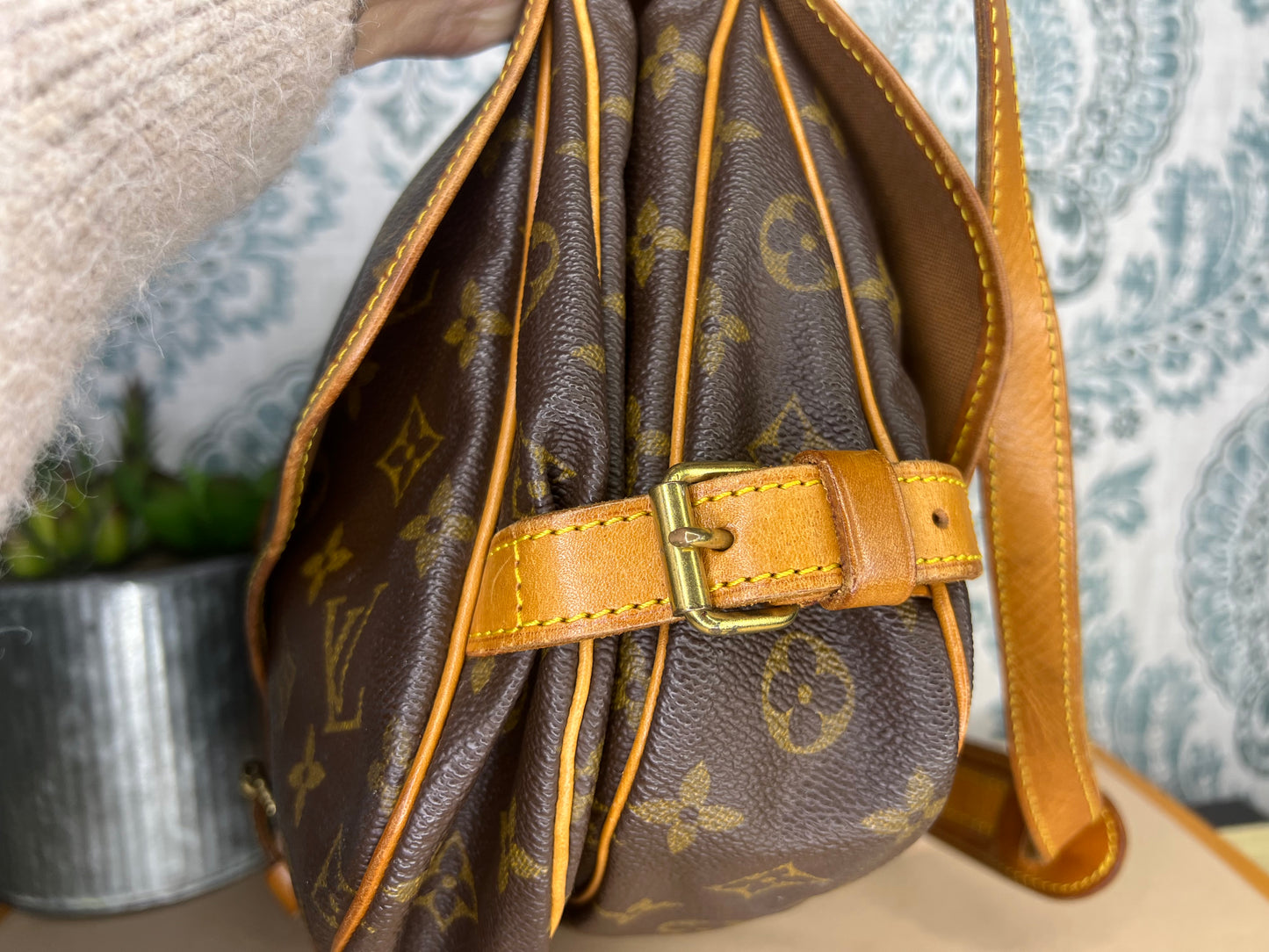 Louis Vuitton Saumur 30