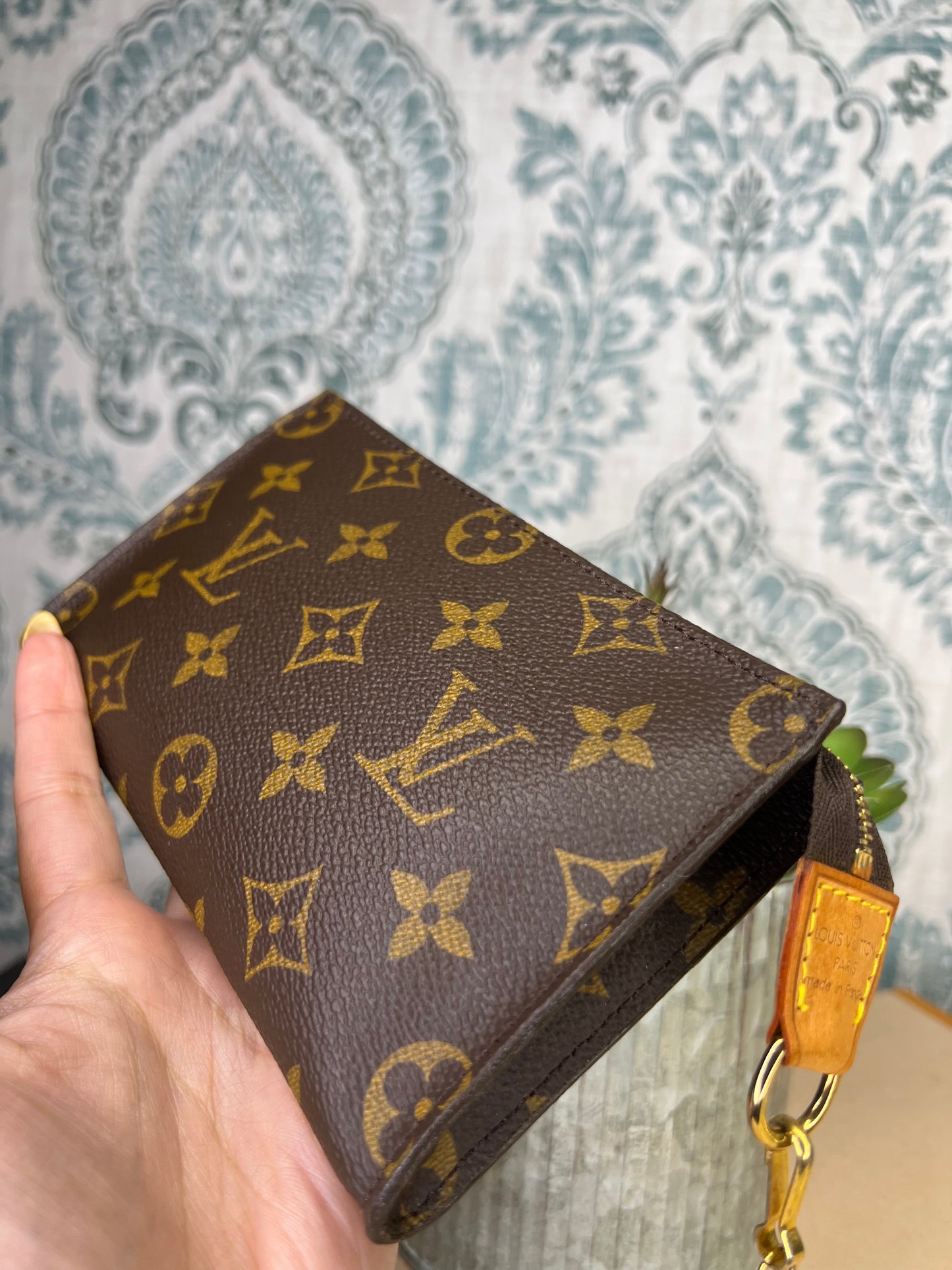 Louis Vuitton Bucket PM Pouch