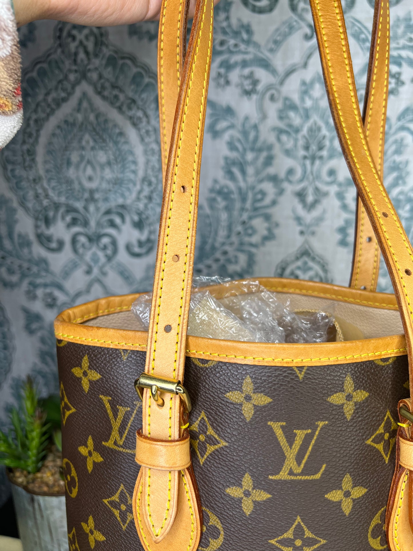 Louis Vuitton Bucket PM