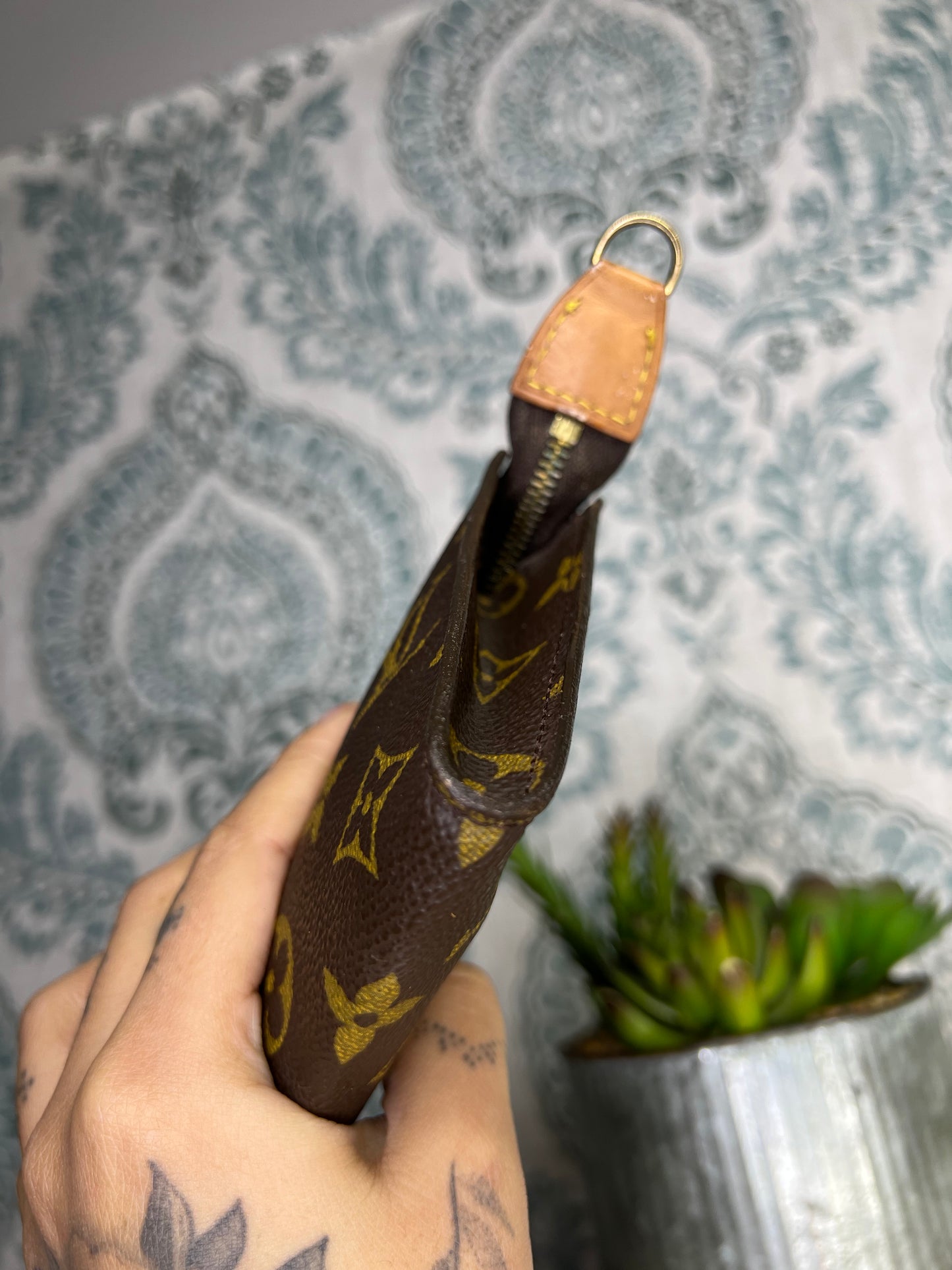 Louis Vuitton Bucket GM Pouch