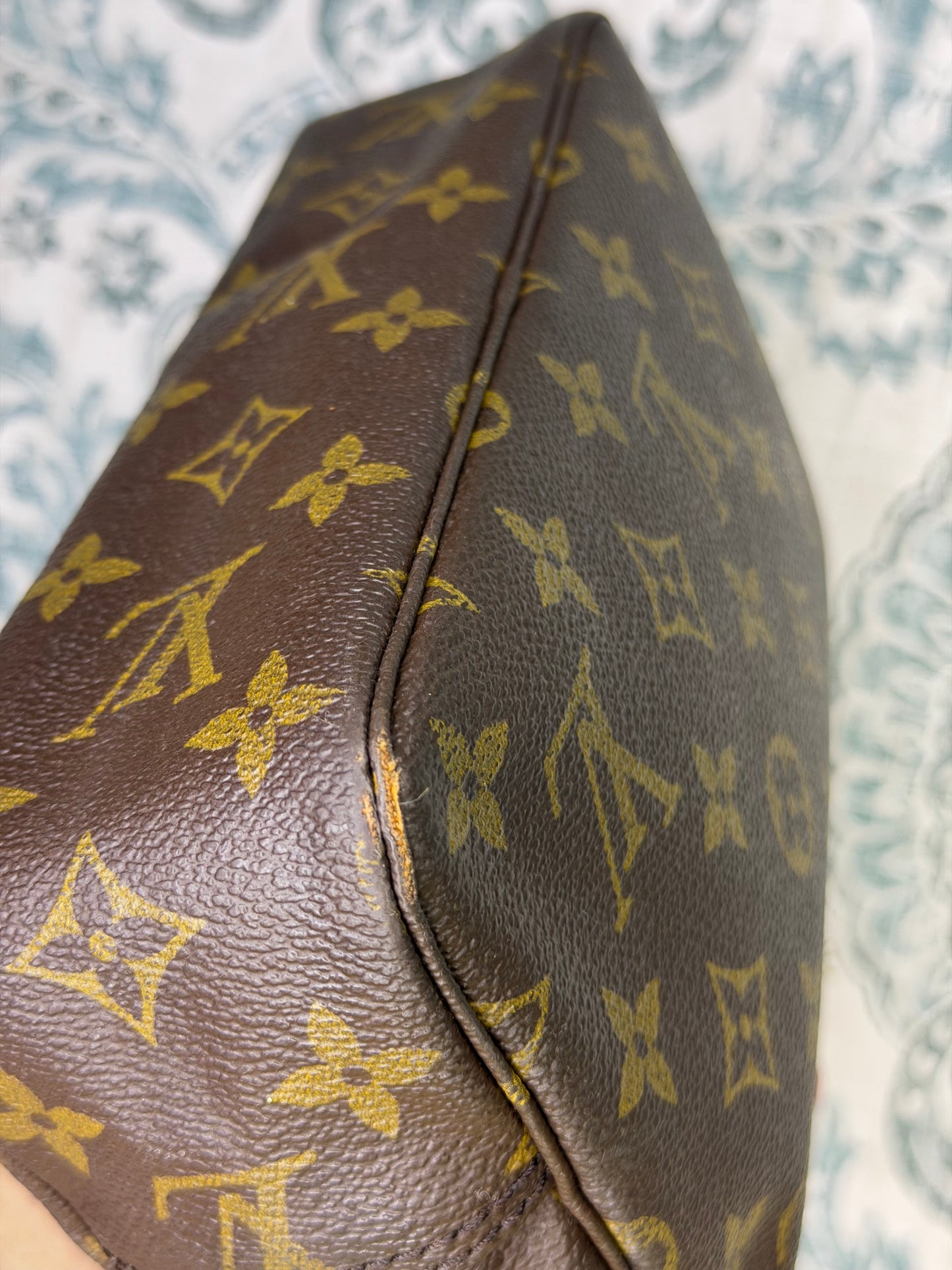 Louis Vuitton Trousse 23