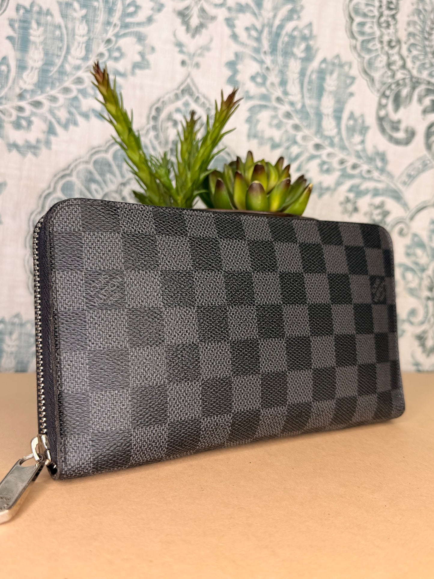 Louis Vuitton Damier Graphite Zippy Organizer