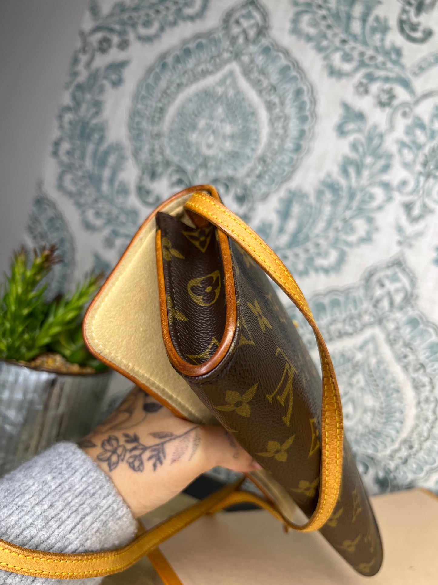 Louis Vuitton Twin Pochette GM