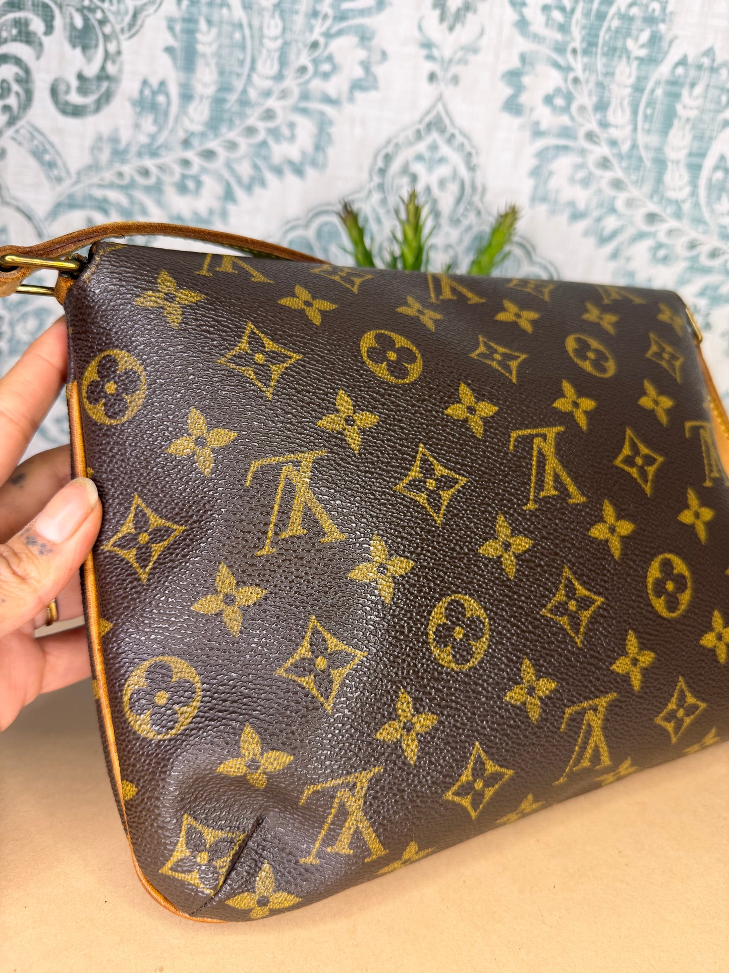 Louis Vuitton Musette Tango (short strap version)