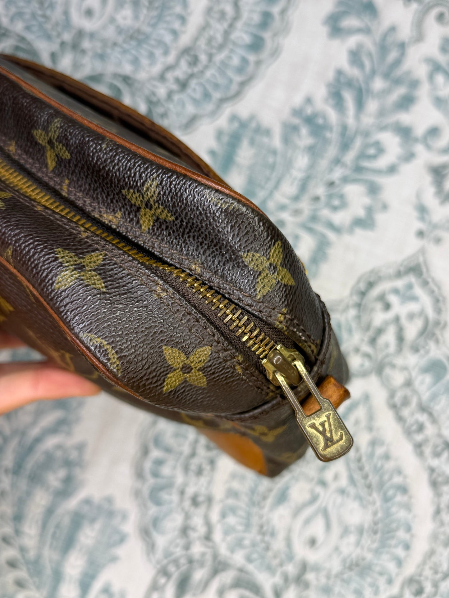 Louis Vuitton Trocadero 27 (damaged)