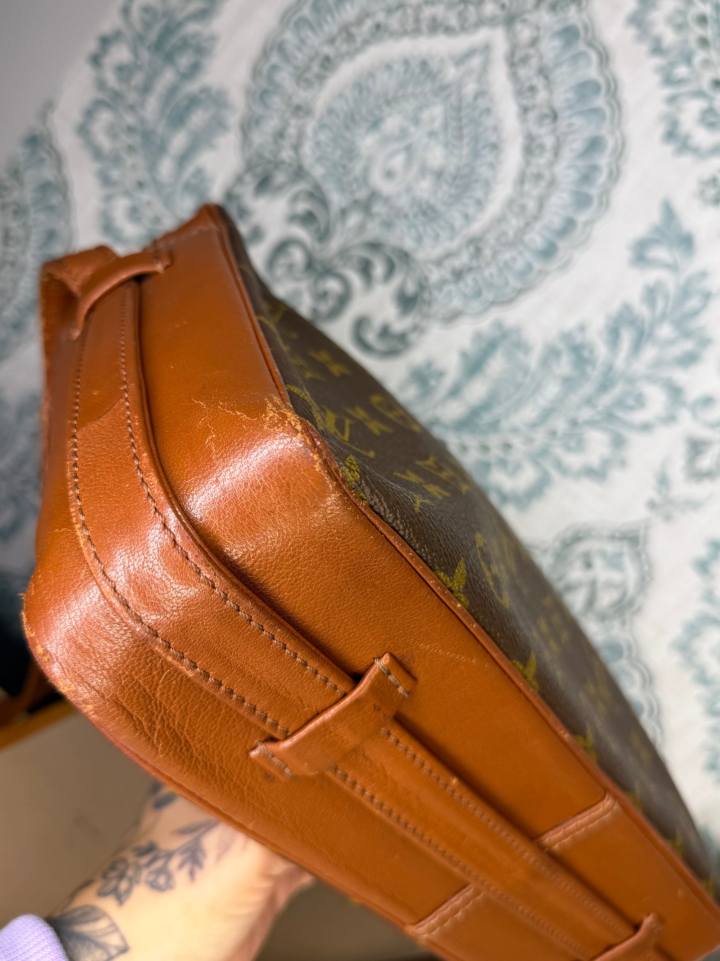 Louis Vuitton Sac Bandouliere 30 (needs new zipper)