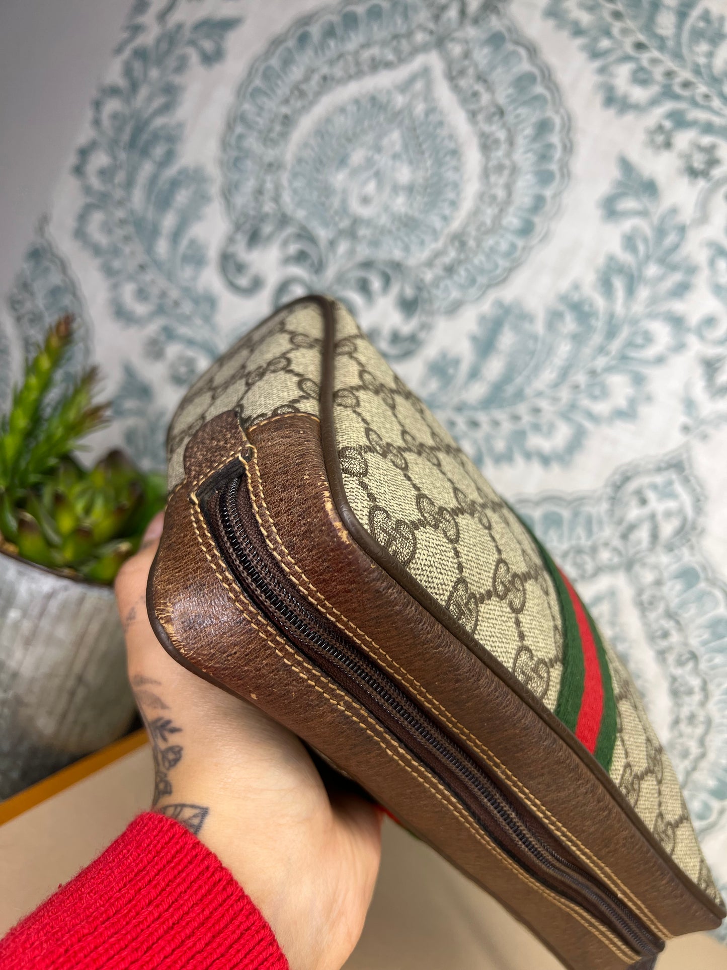 Gucci Supreme Brown Sherry Line Pouch