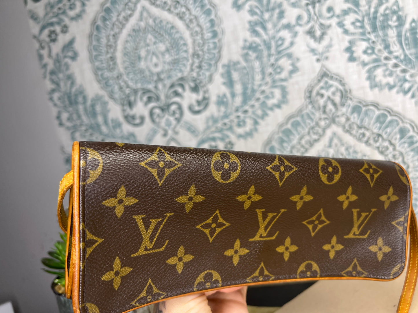 Louis Vuitton Twin Pochette GM