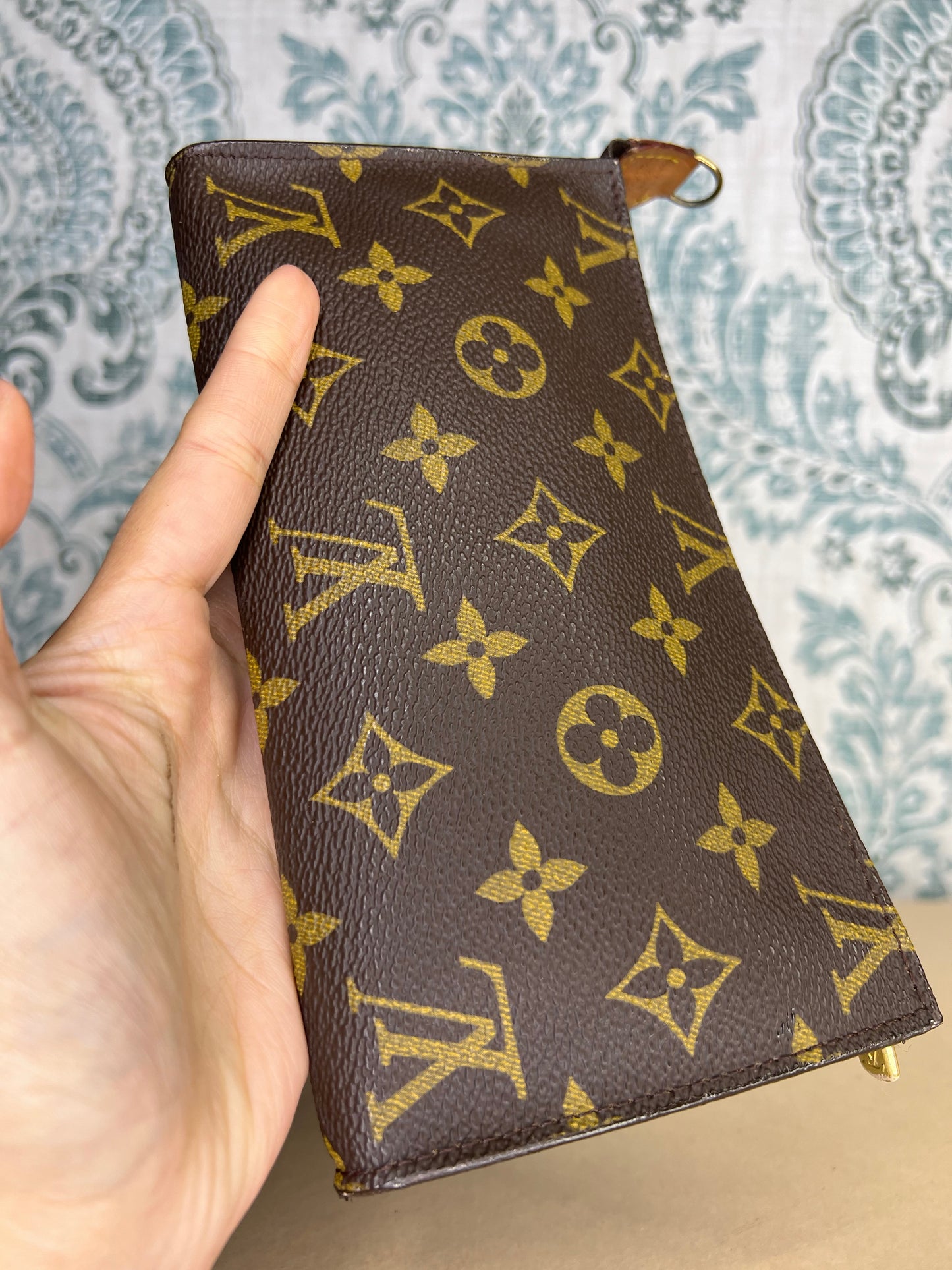 Louis Vuitton Bucket GM Pouch