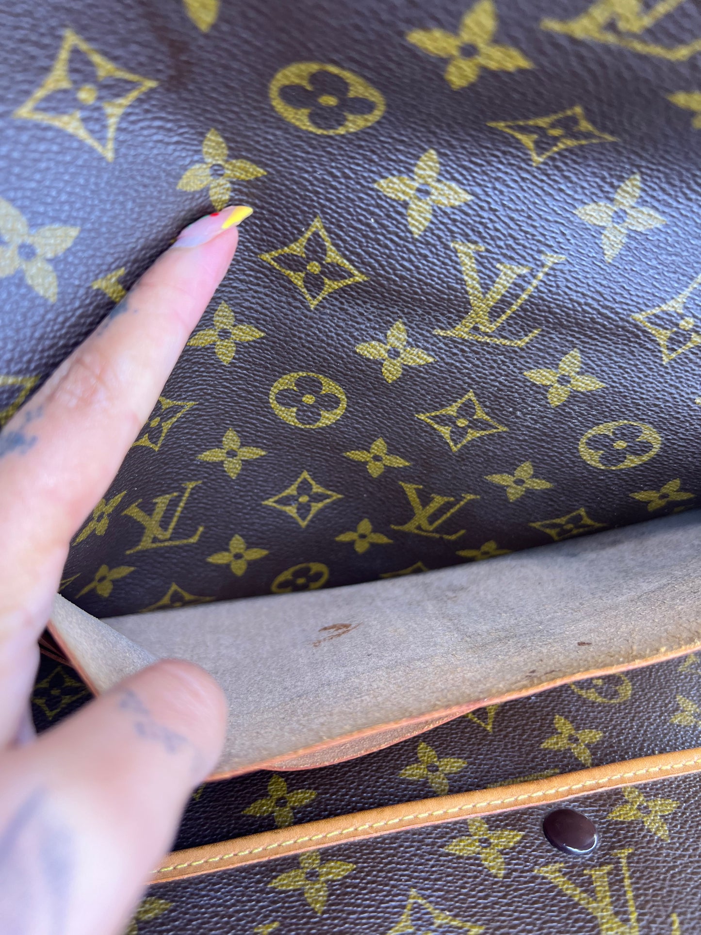 Monogram Portable Serviette

Desktop Organizer