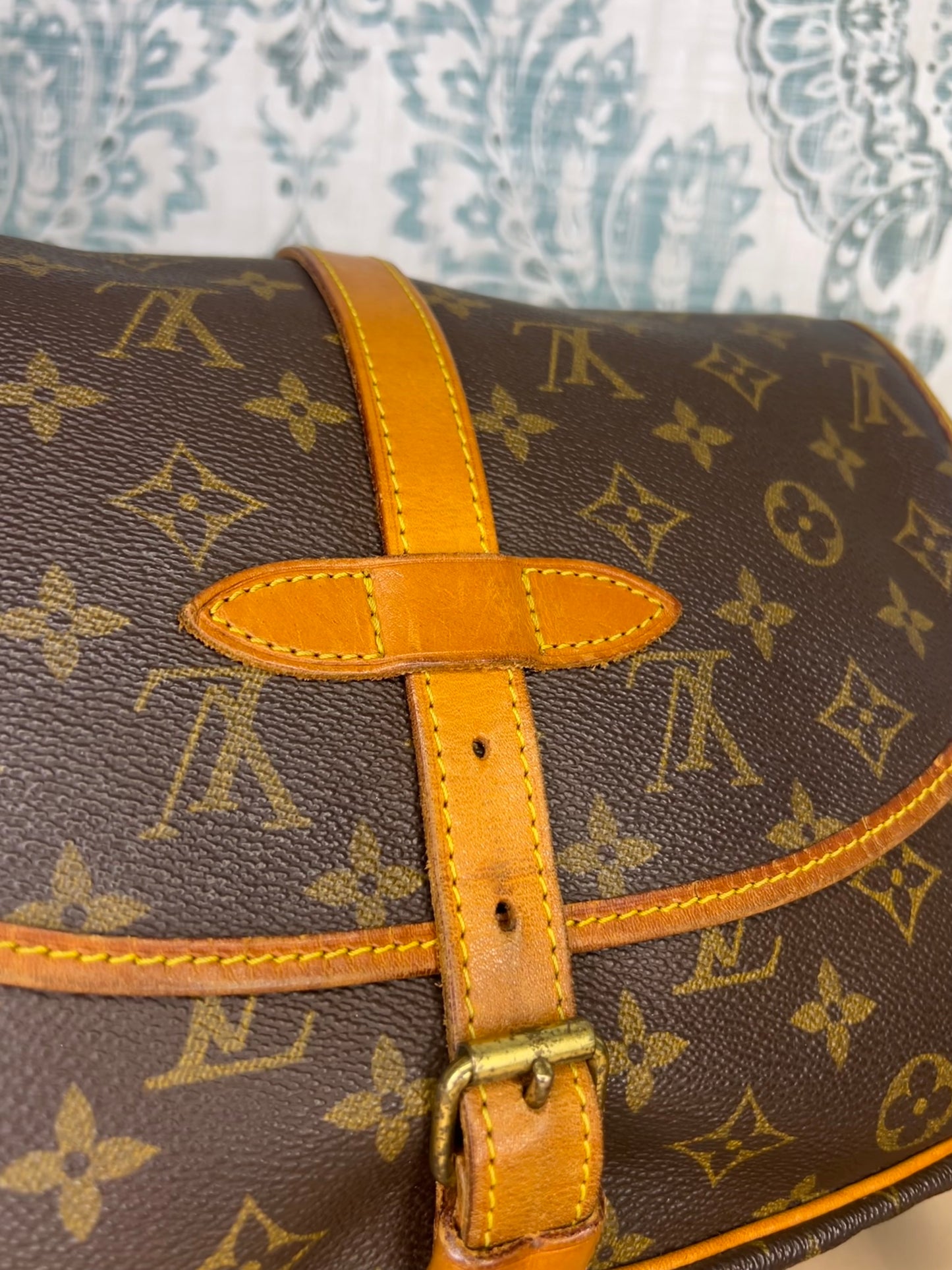 Louis Vuitton Saumur 30