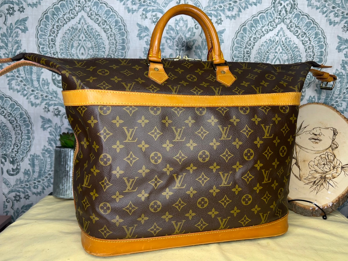 Louis Vuitton Cruiser 40