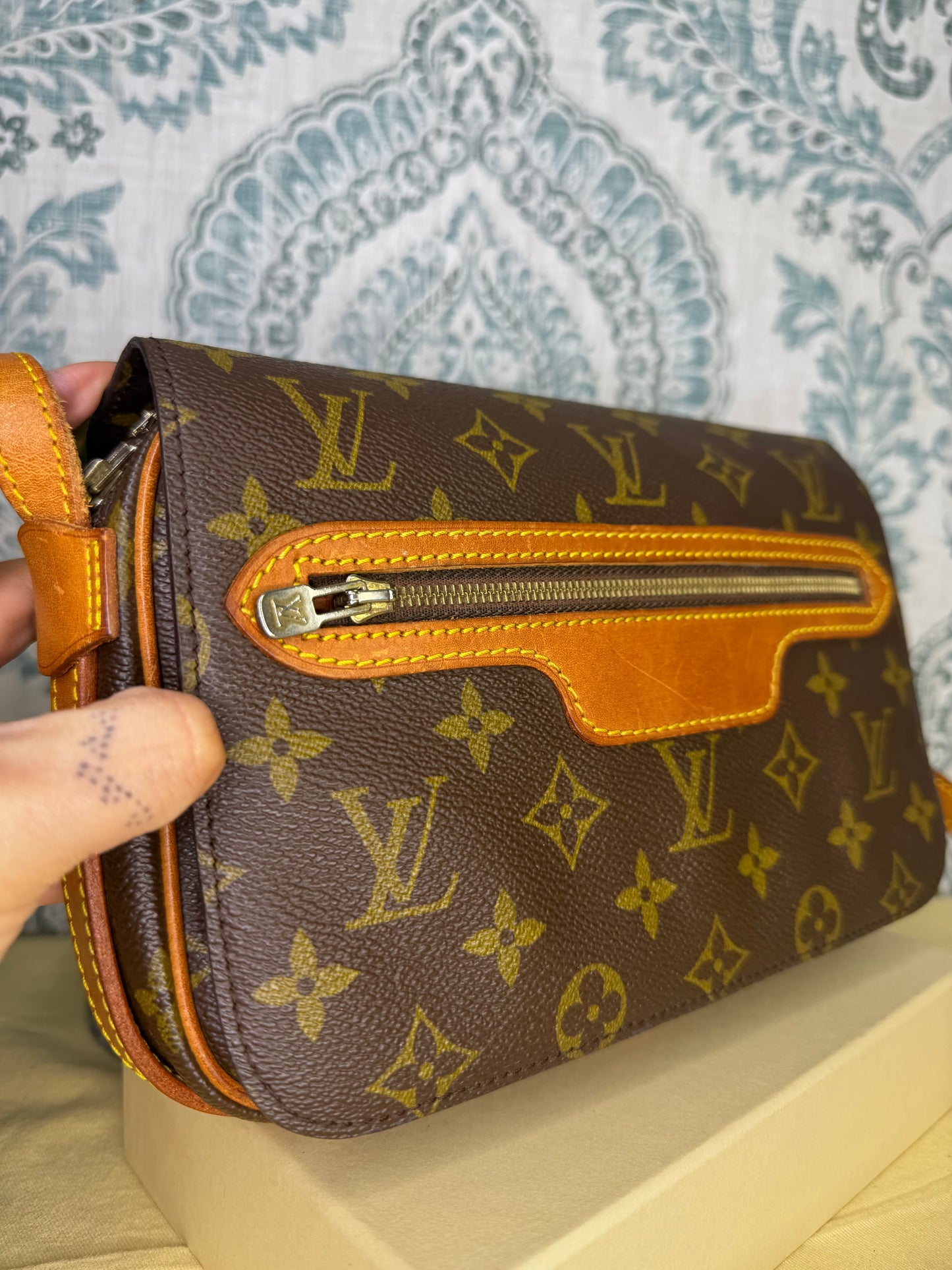 Louis Vuitton Saint Germain 24