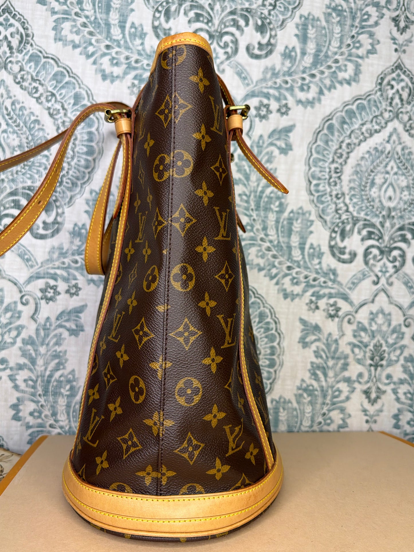 Louis Vuitton Bucket GM