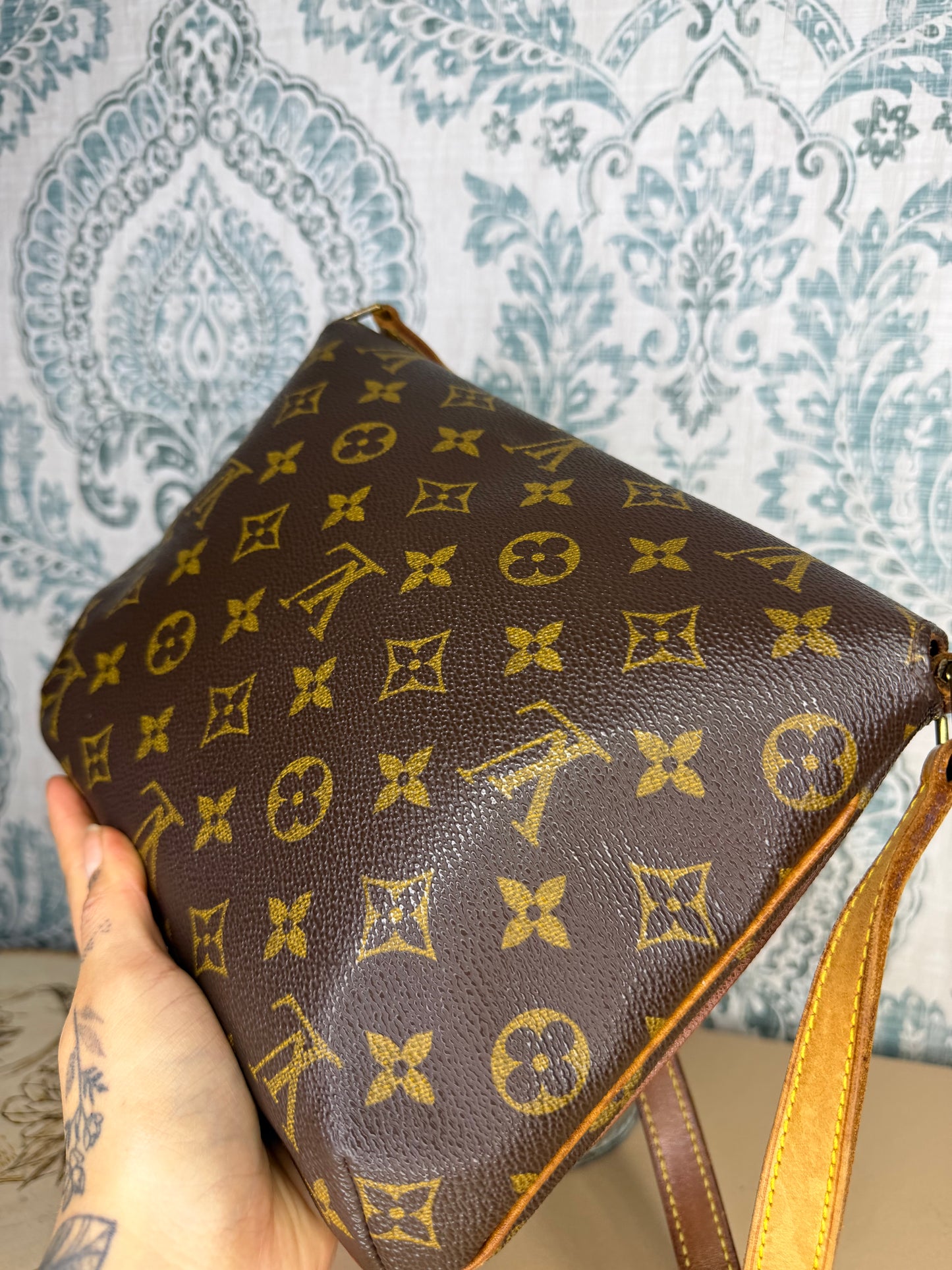 Louis Vuitton Musette Tango (short strap version)