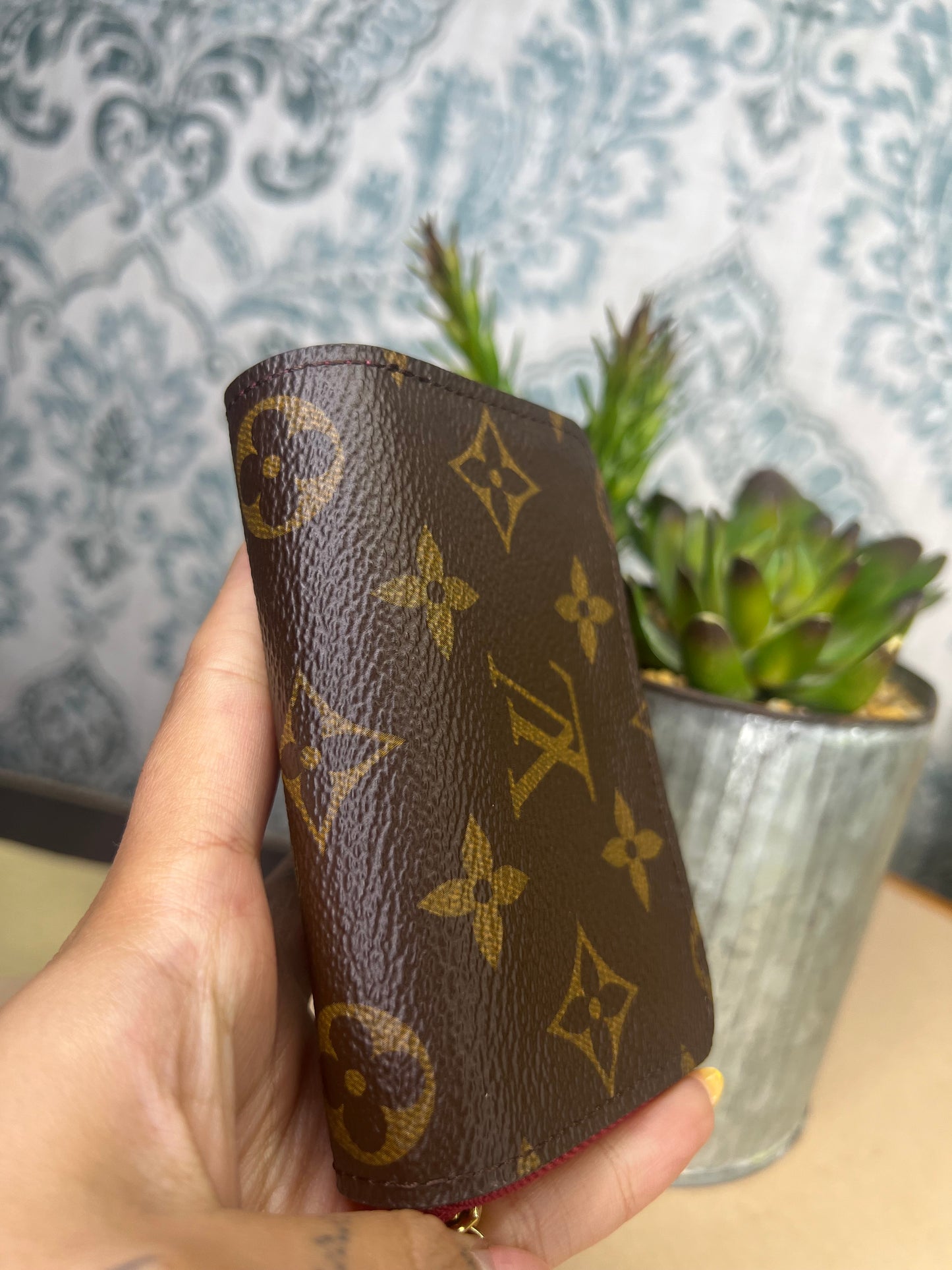 Louis Vuitton Zippy Multicartes Fuschia