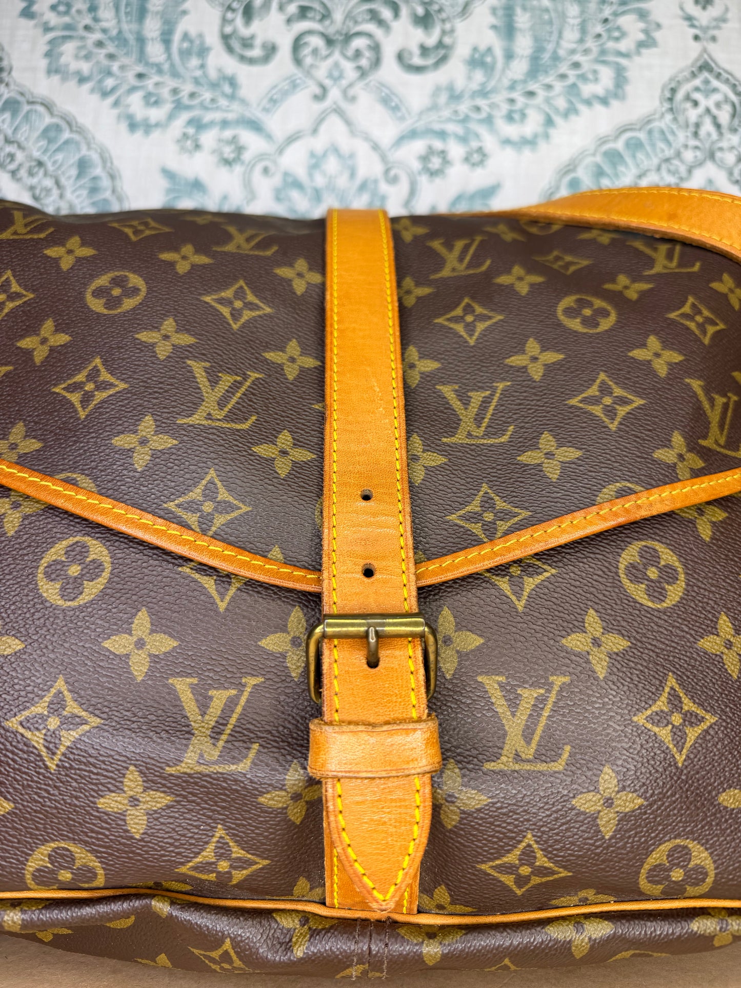 Louis Vuitton Saumur 35