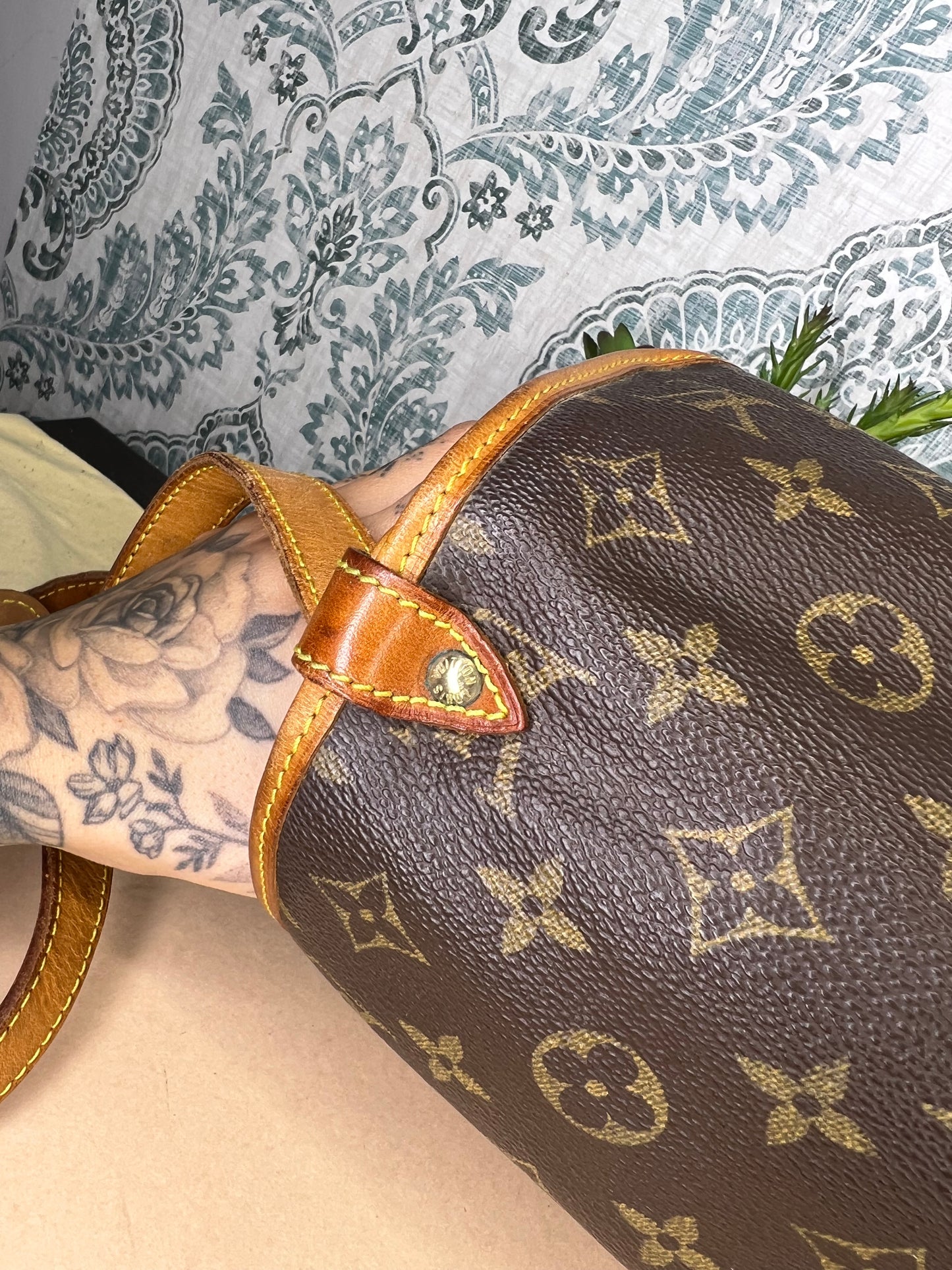 Louis Vuitton Saumur 30