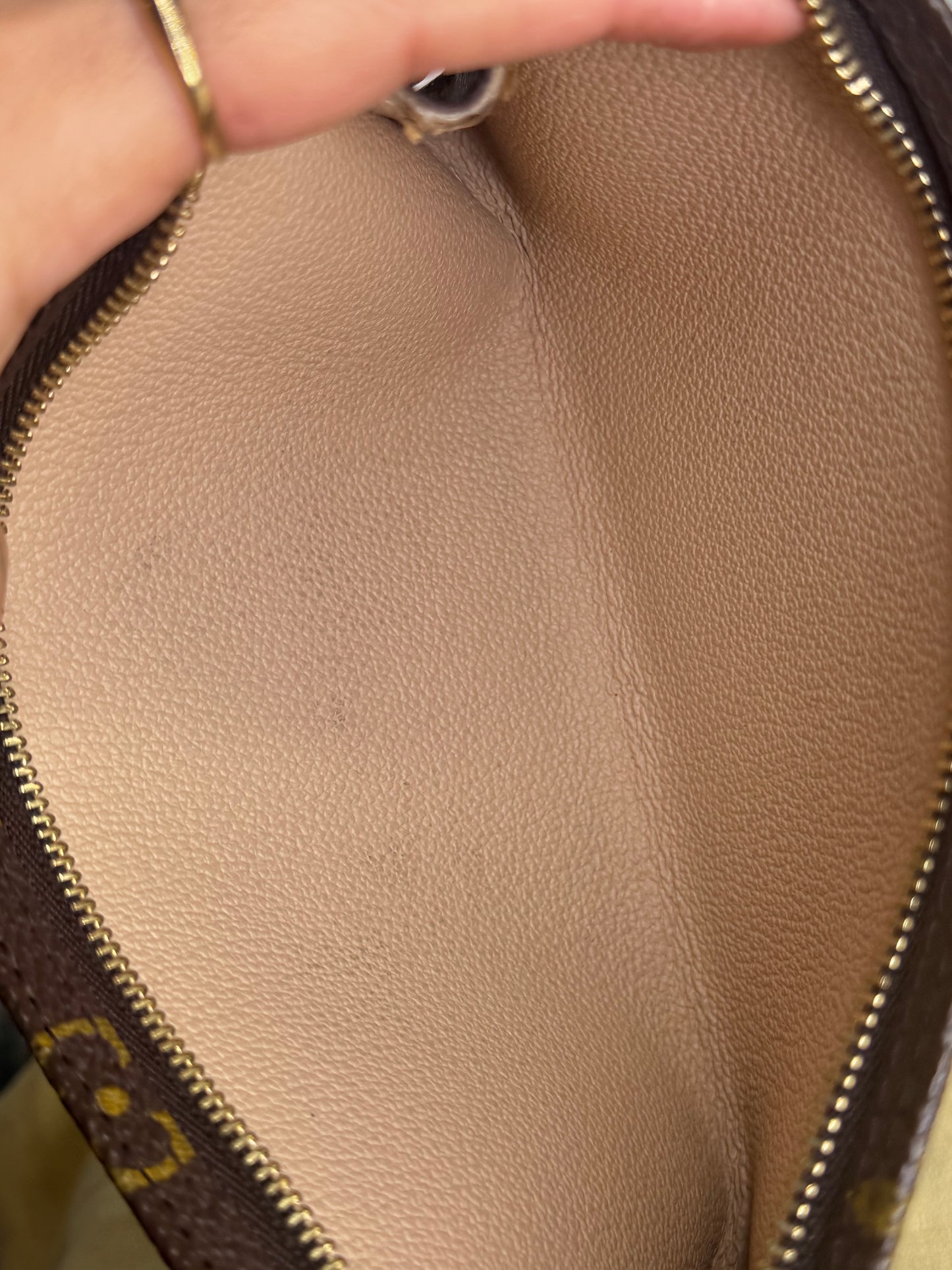 Louis Vuitton Bucket GM Pochette