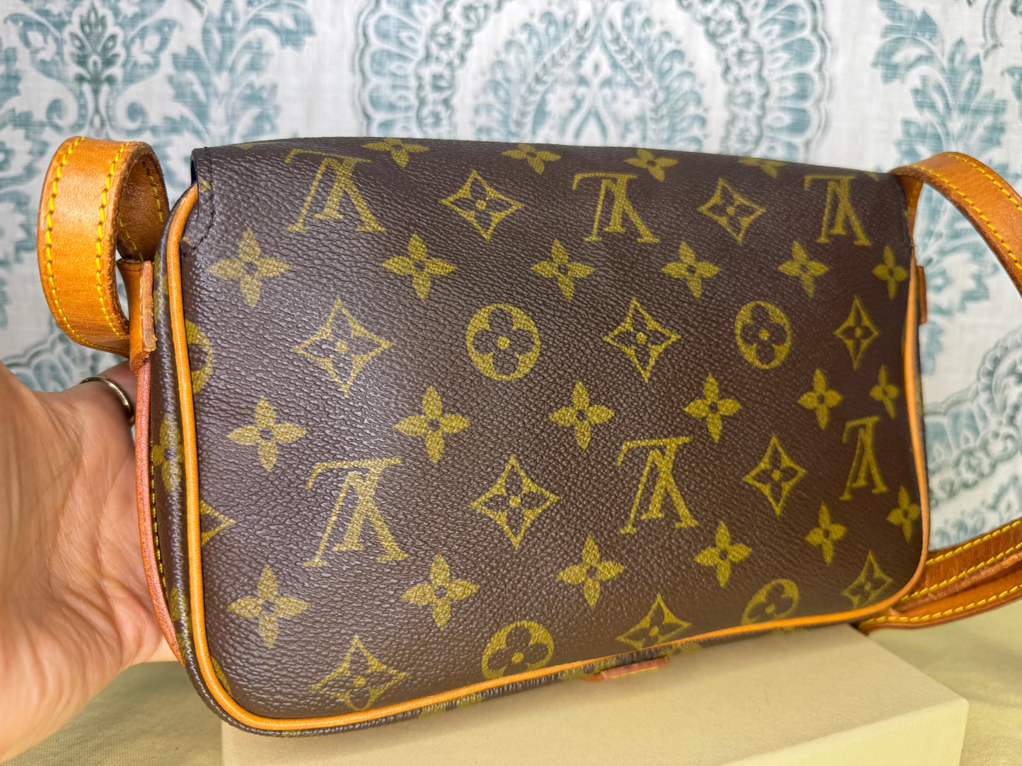 Louis Vuitton Saint Germain 24