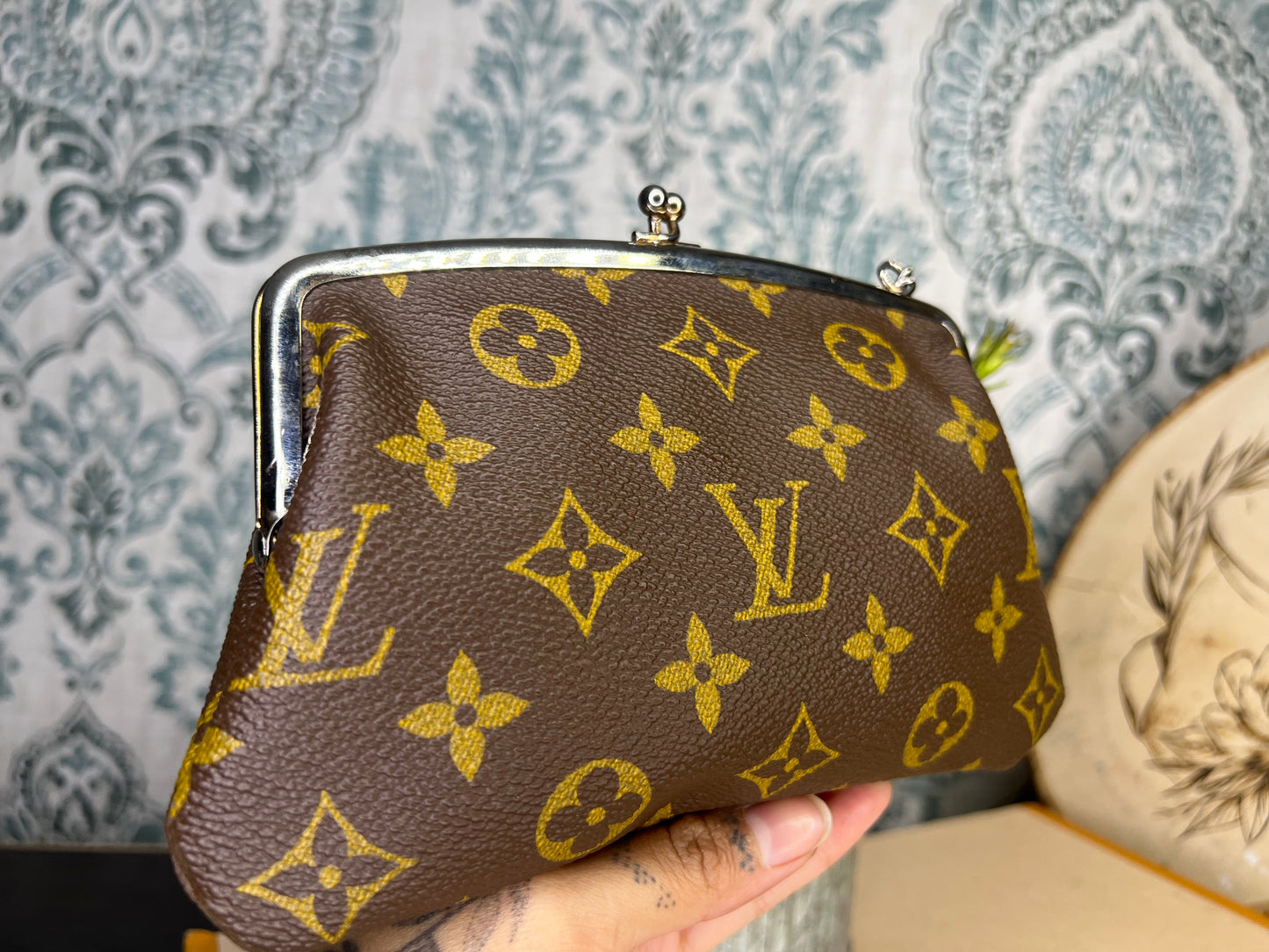 Louis Vuitton French Company Kisslock Pouch