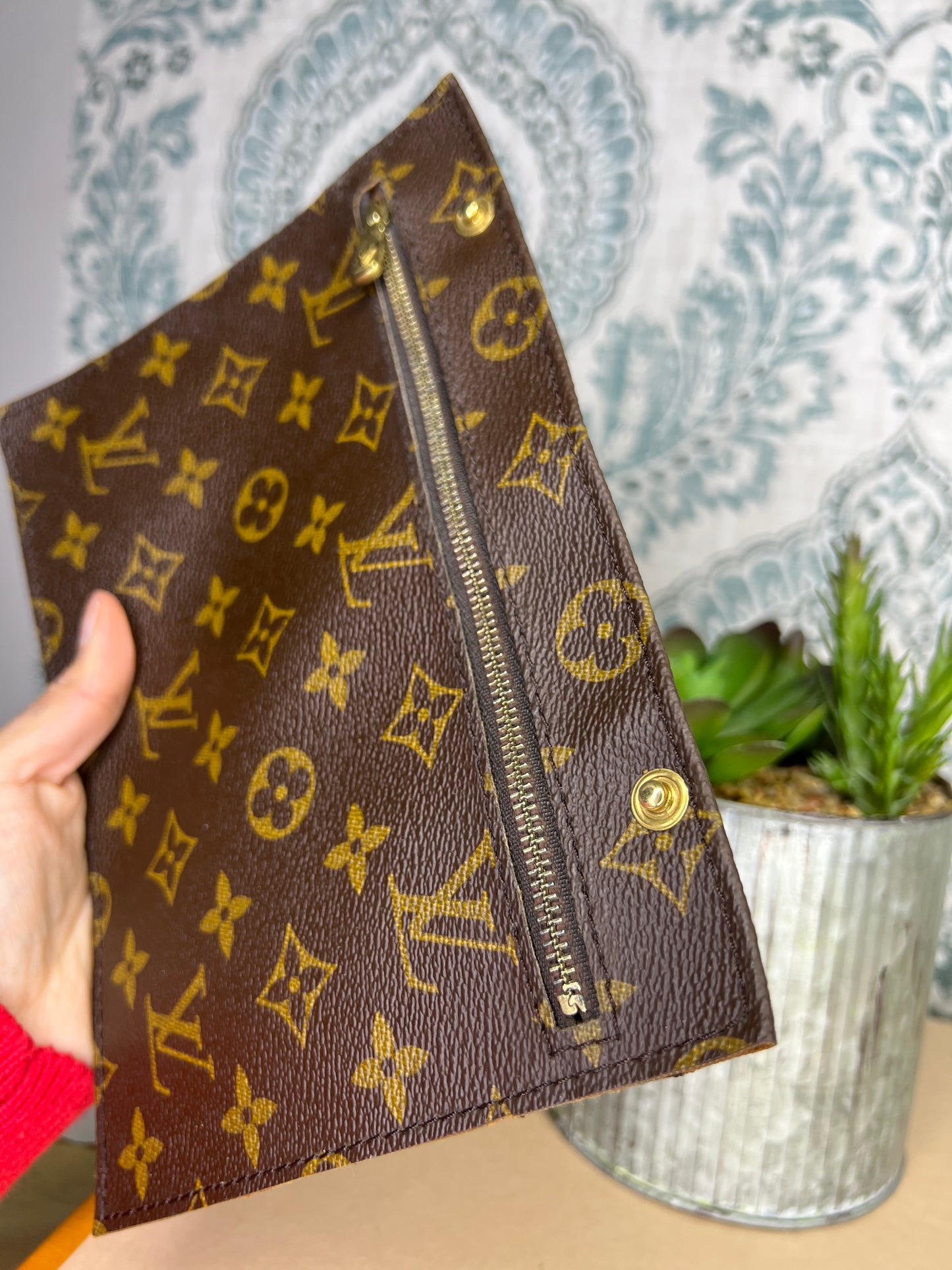 Louis Vuitton Randonnee Pouch H8