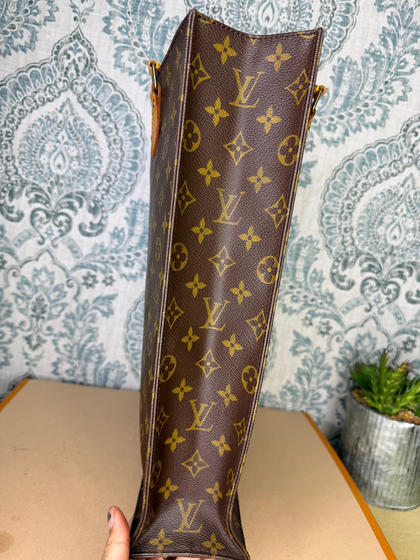Louis Vuitton Sac Plat