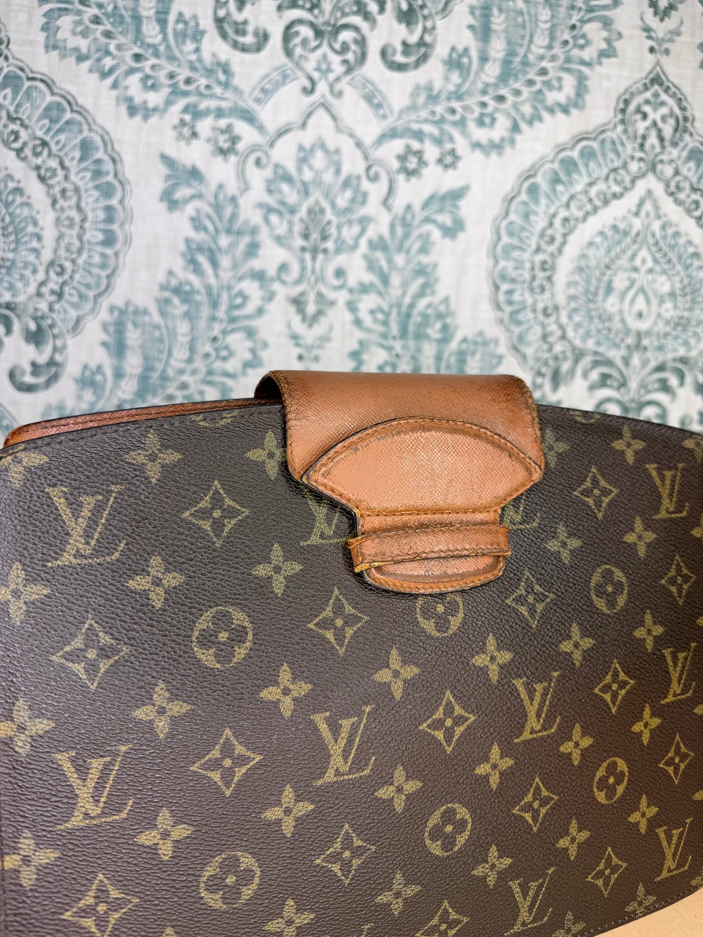 Louis Vuitton Courcelles