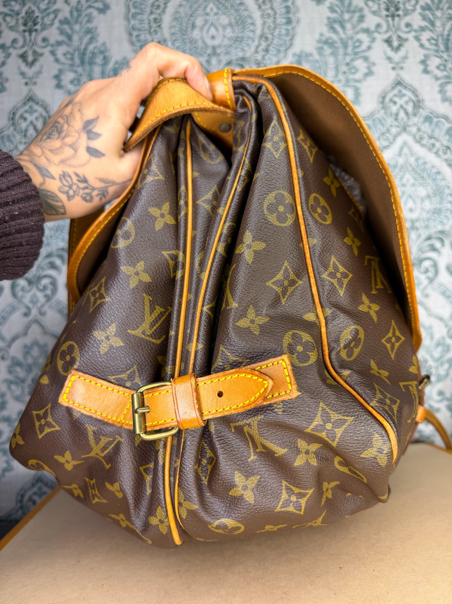 Louis Vuitton Saumur 35