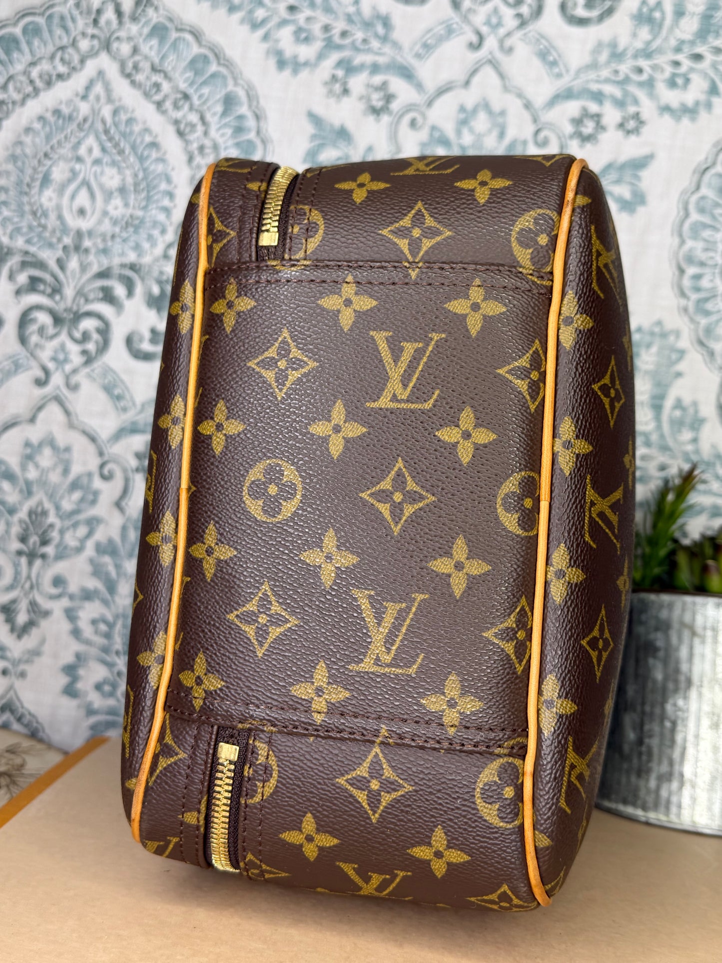 Louis Vuitton Excursion