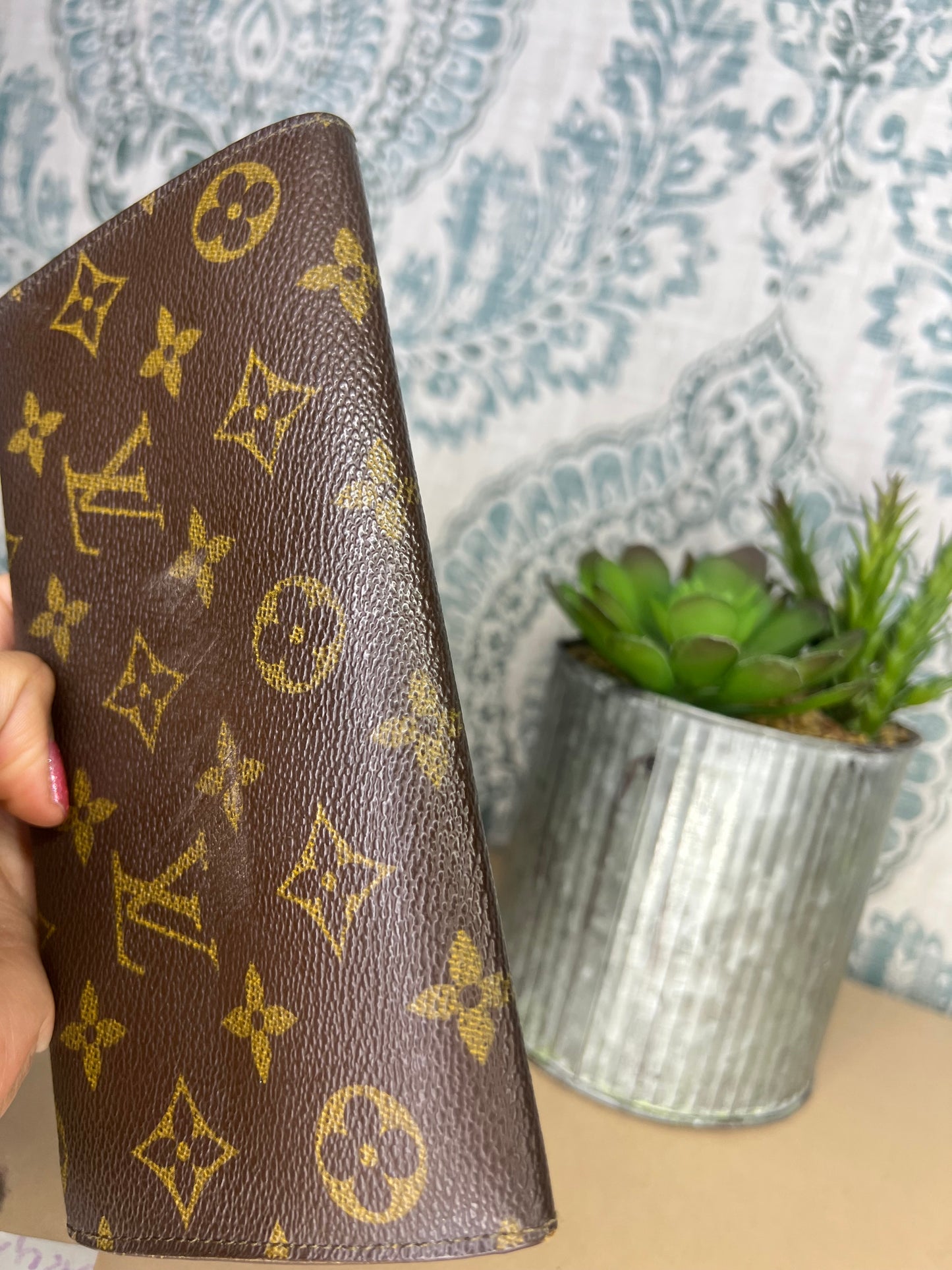Louis Vuitton Monogram Sarah Wallet