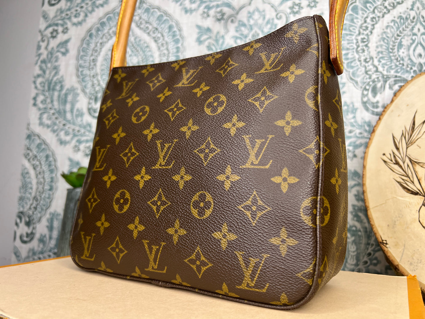 Louis Vuitton Looping MM