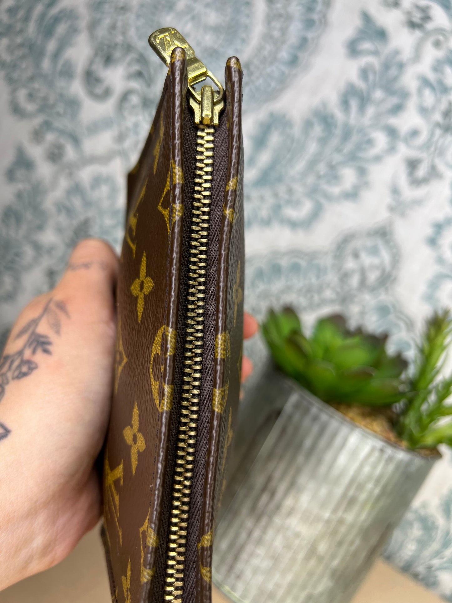 Louis Vuitton Toiletry 15