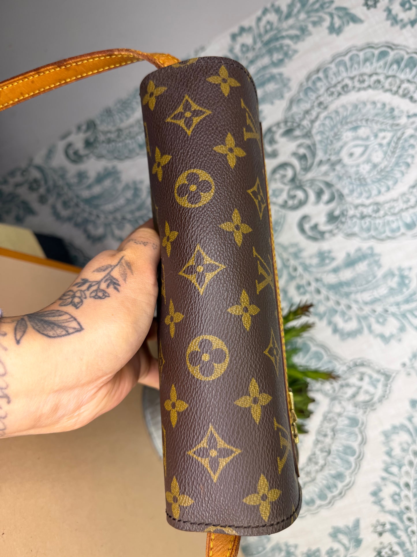 Louis Vuitton Saint Germain 24