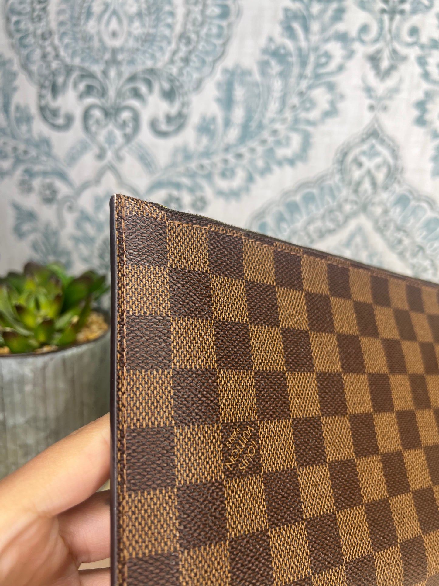 Louis Vuitton Damier Ebene Pochette