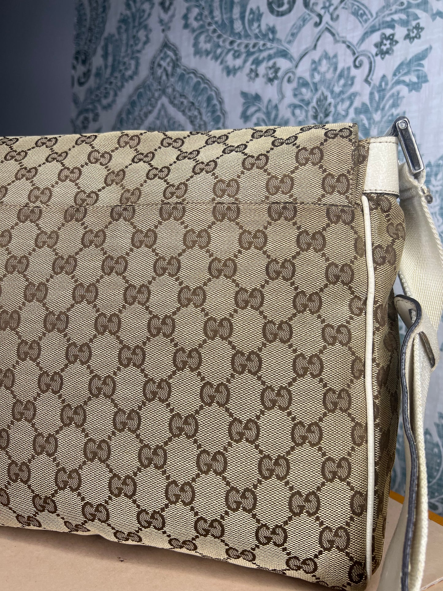 Gucci Messenger Bag
