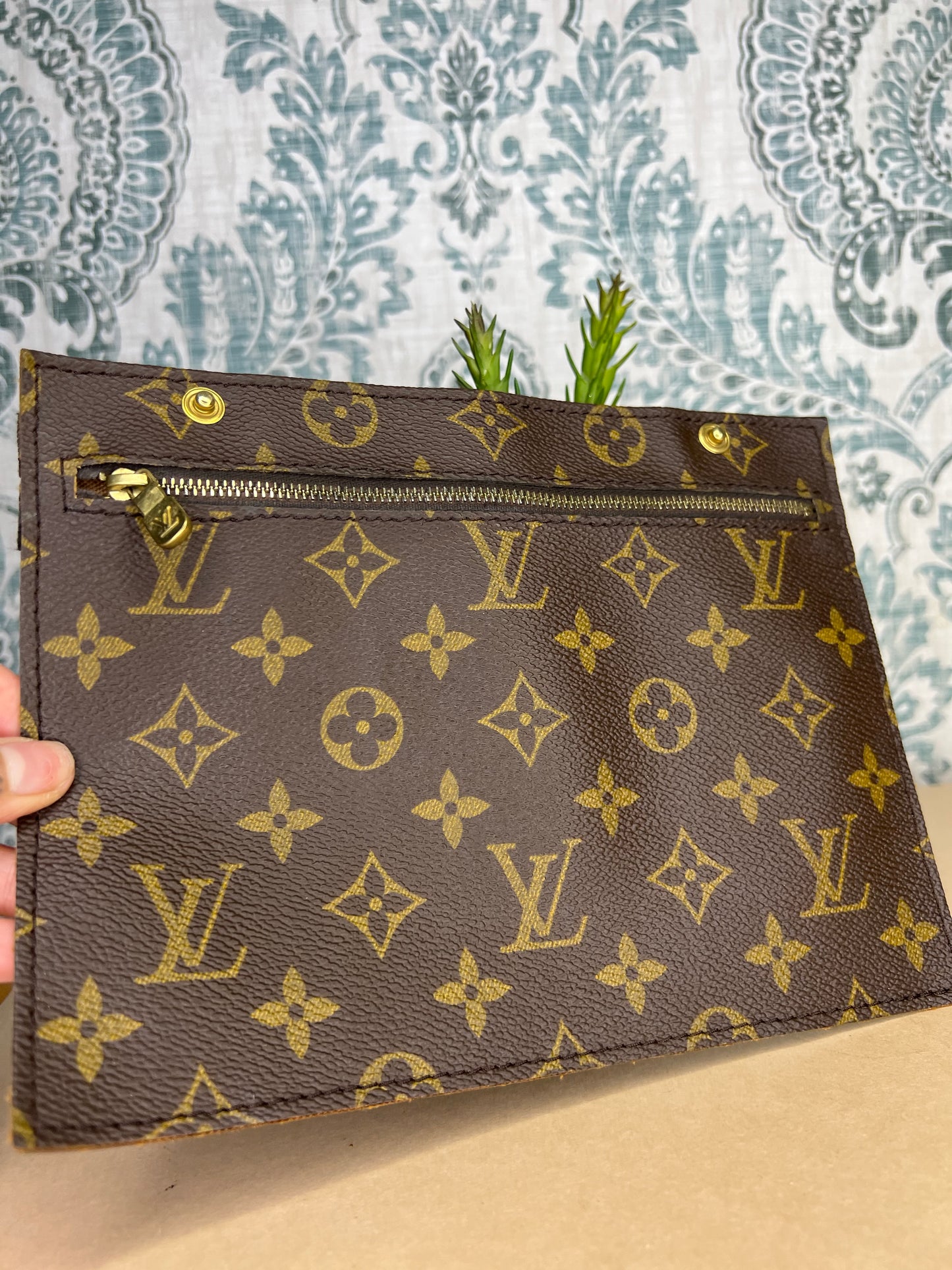 Louis Vuitton Randonnee Pouch H8