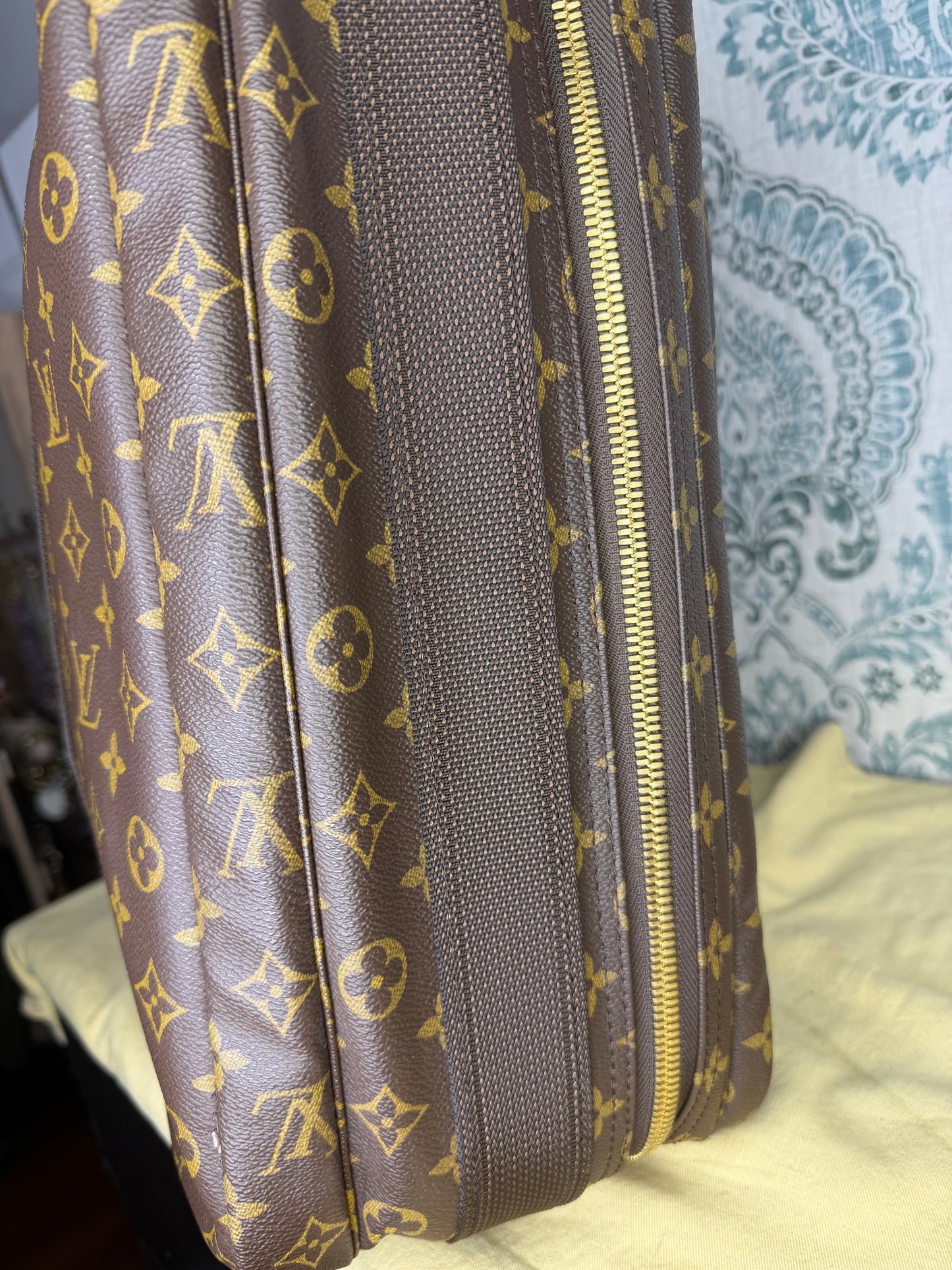 Louis Vuitton Satellite 60 Suit Case