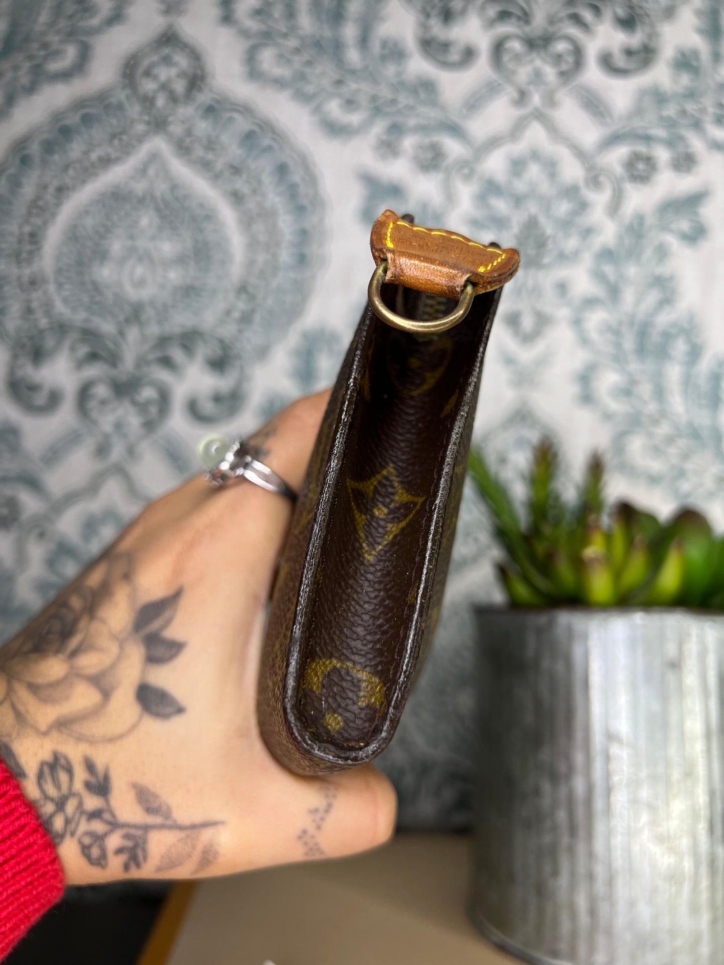 Louis Vuitton Bucket Pouch GM