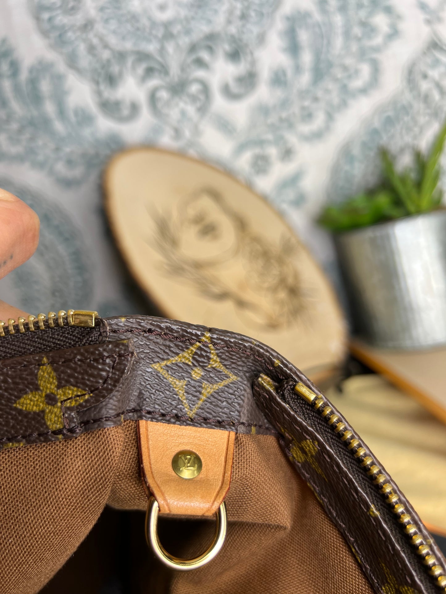 Louis Vuitton Cabas Mezzo