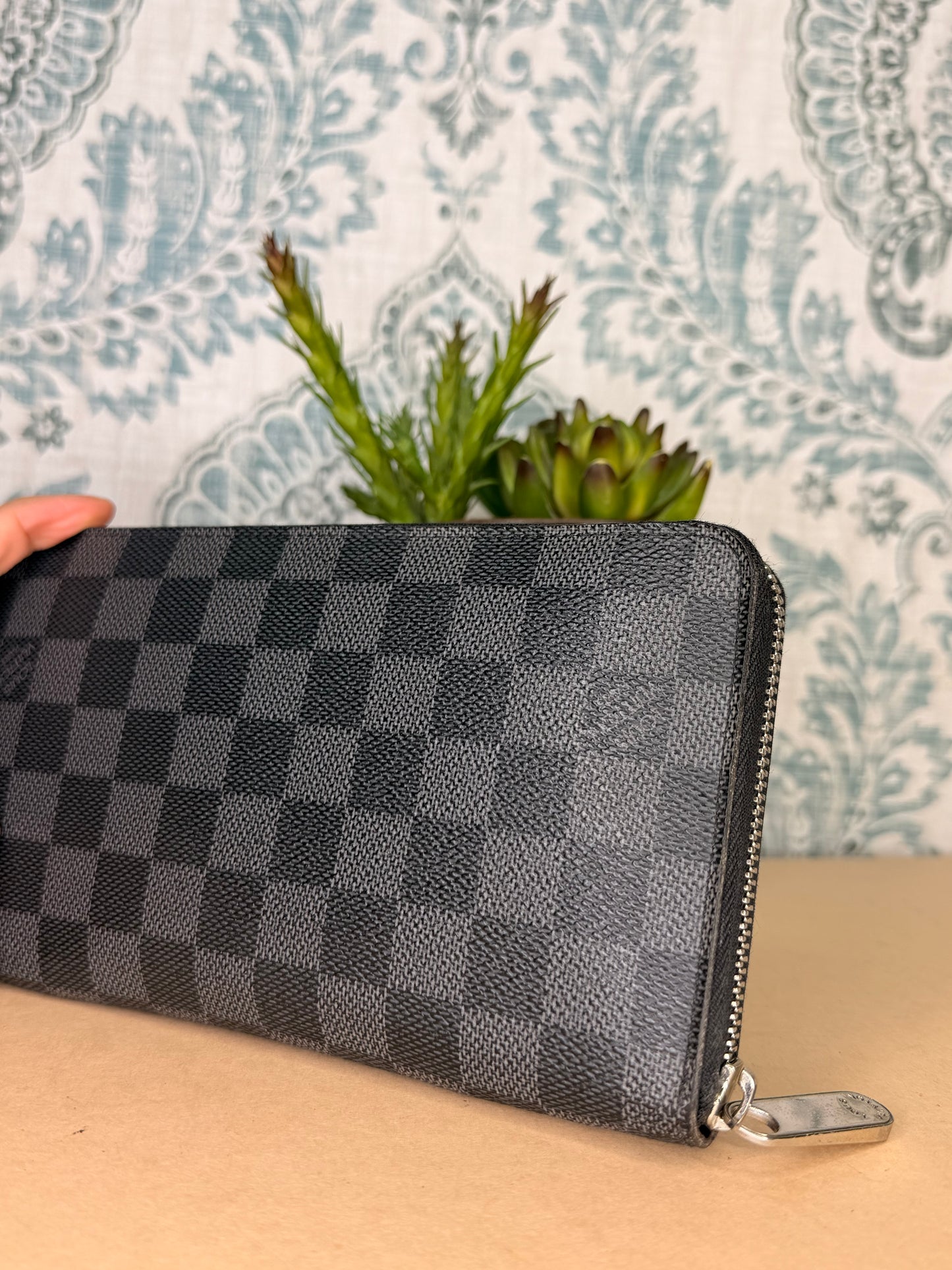 Louis Vuitton Damier Graphite Zippy Organizer
